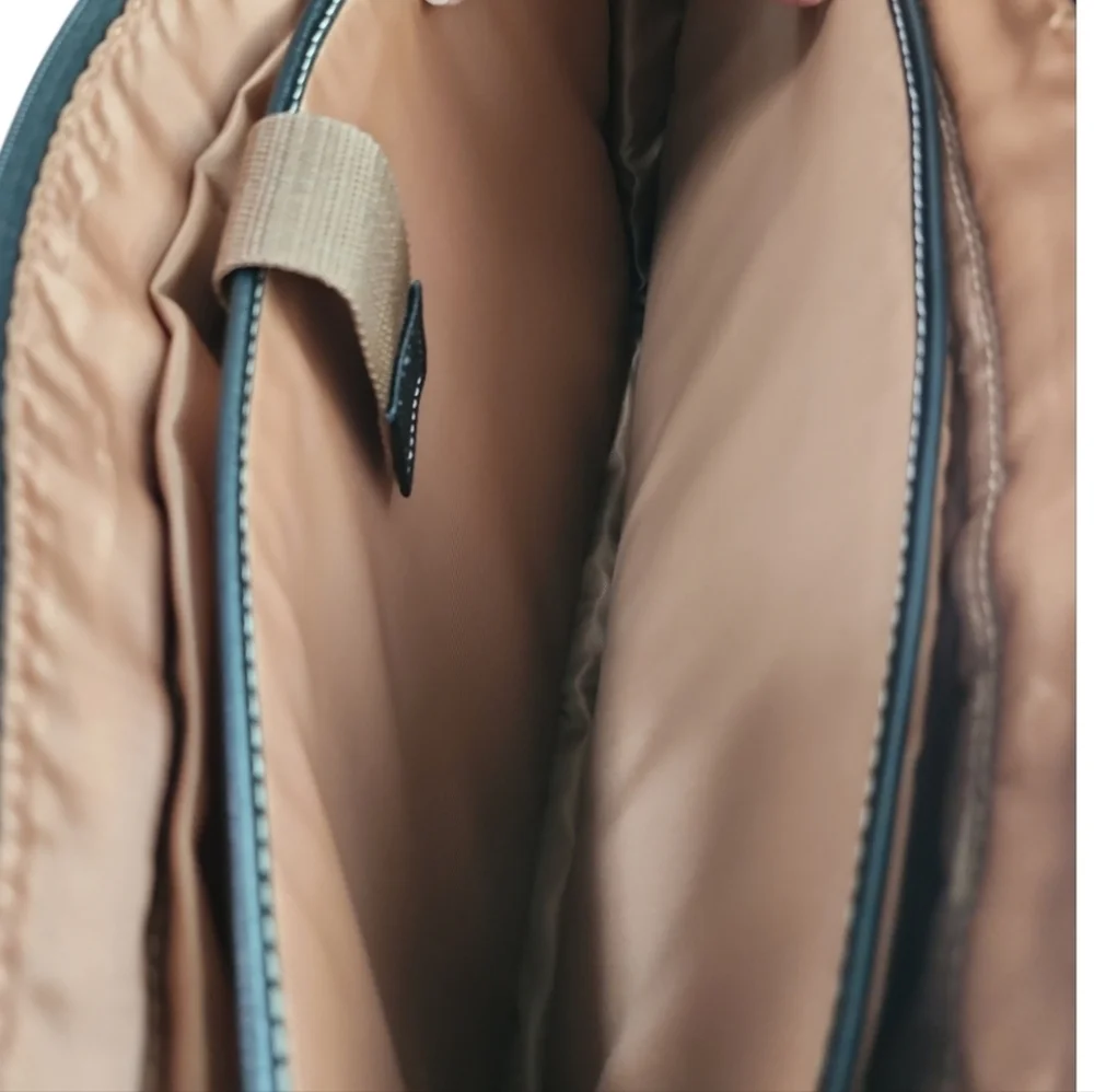 Preowned Clark& Mayfield Laptop Travel Bag